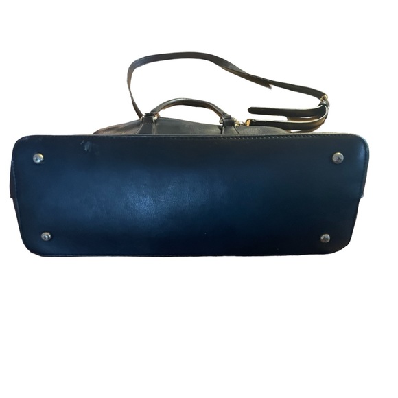 Lily & Ivy women’s Faux Leather black shoulder zippered bag - Picture 4 of 11